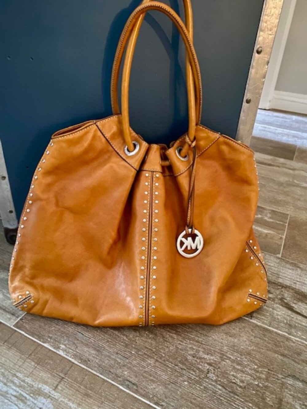 MICHAEL KORS large Uptown Astor Brown Leather studded Hobo shoulder bay